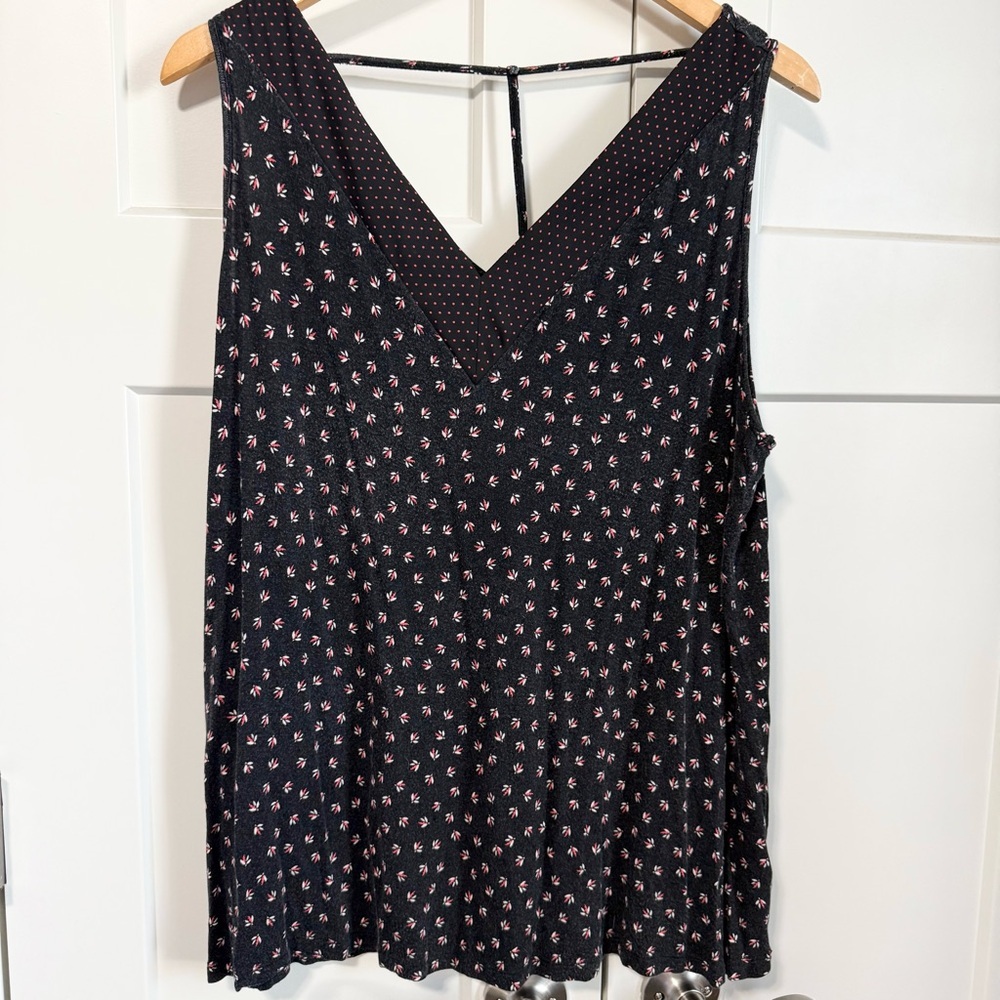 Maurices Floral V-Neck Sleeveless Top - Black and red size 20-22